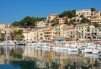 Escale_en_Bateau_Puerto_Soller_Baleares