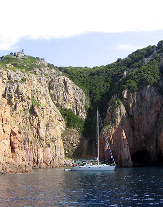 Voilier-Calanques-de-Piana