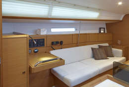 Banquette intérieure Sun Odyssey 379