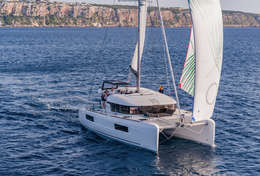 Catamaran Lagoon 40 en navigation