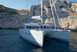 Catamaran disponible sur la Côte d'Azur