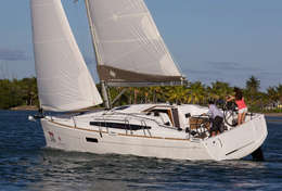 Sun Odyssey 349 sous voile