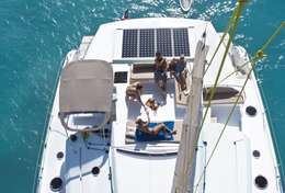 Catamaran Sanya 57 en navigation en Corse