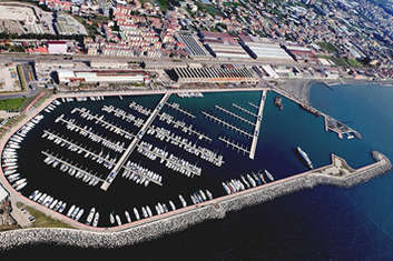 Marina Castellammare à Naples